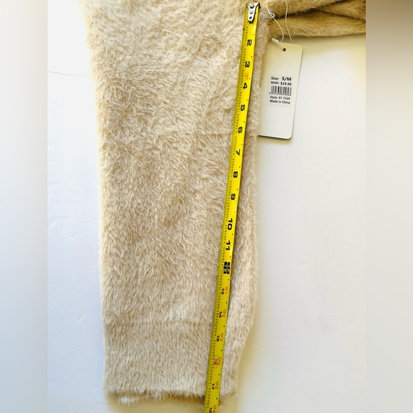 Sf SnowFlake Cozy Cream Sweater Women’s Sz S/M Crew Neck - Picture 6 of 6